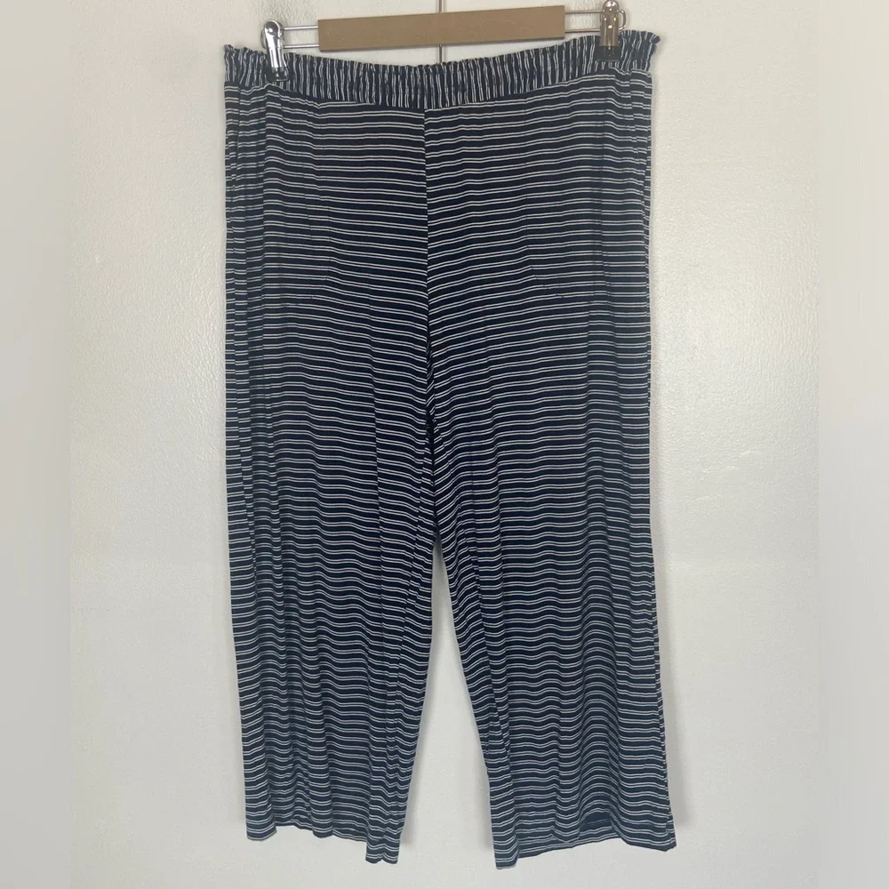 Soma Women's Pull On Lounge Pajama Pants Sz‎ M Stripes Blue & White Side Pockets